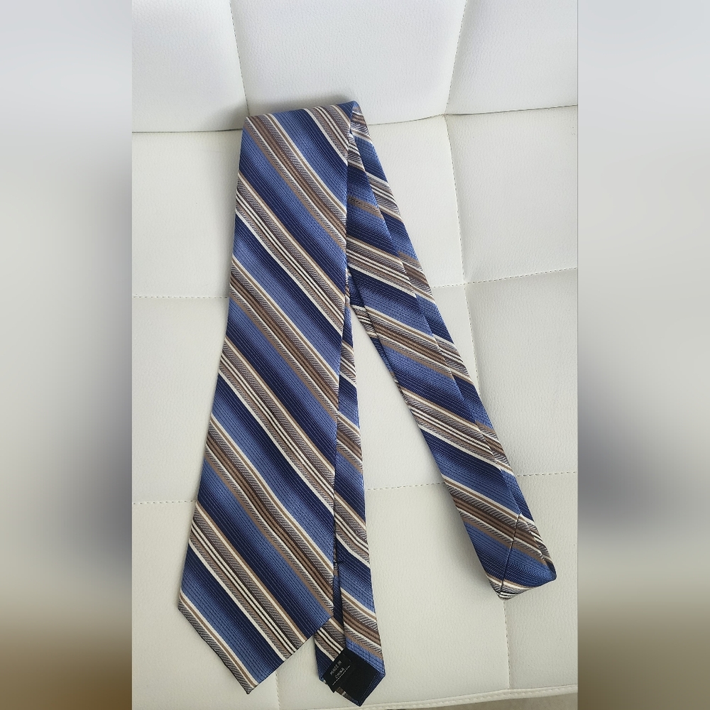 Paul Dione Elegant Blue Striped‎ Men's Tie, Silk.